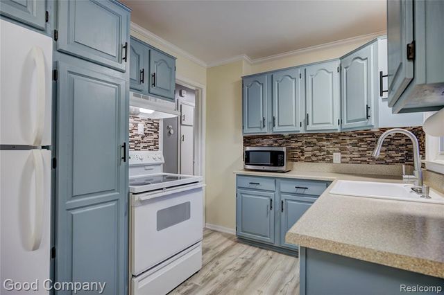 706 N Vermont Avenue, Royal Oak, MI 48067