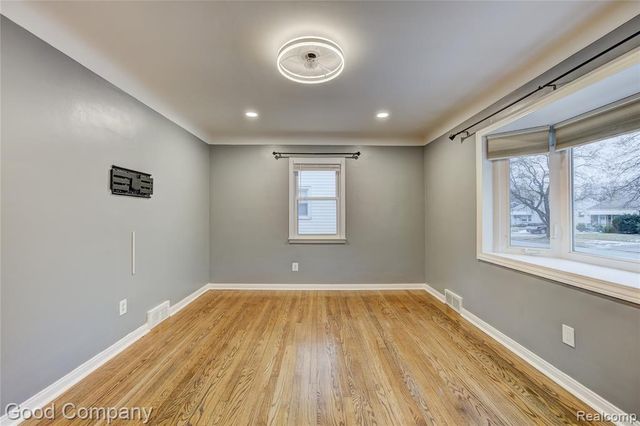 706 N Vermont Avenue, Royal Oak, MI 48067