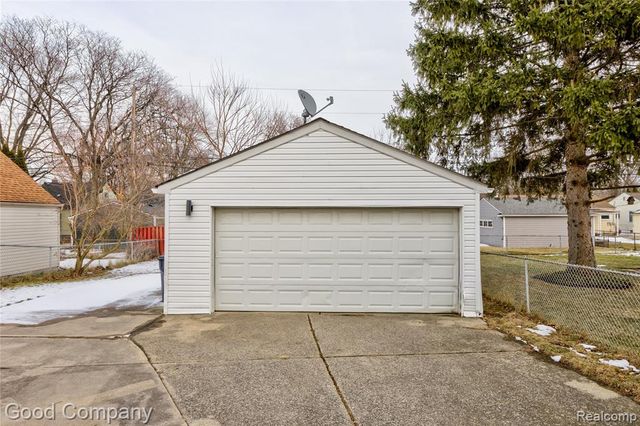 706 N Vermont Avenue, Royal Oak, MI 48067