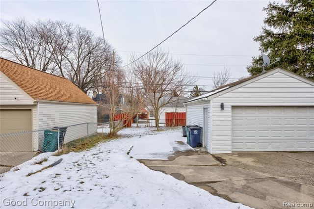 706 N Vermont Avenue, Royal Oak, MI 48067