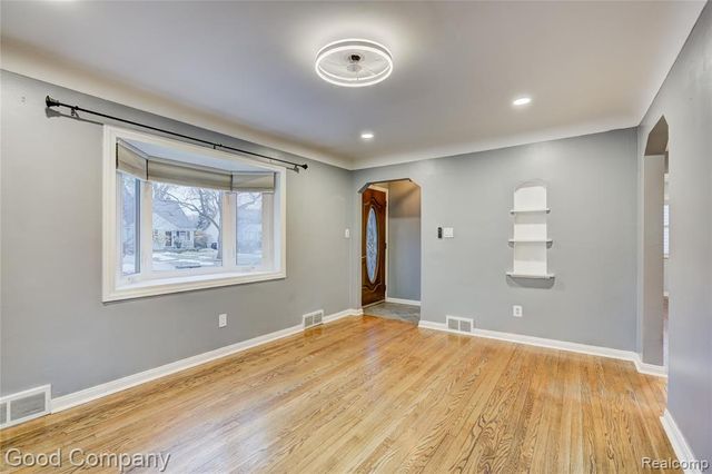 706 N Vermont Avenue, Royal Oak, MI 48067