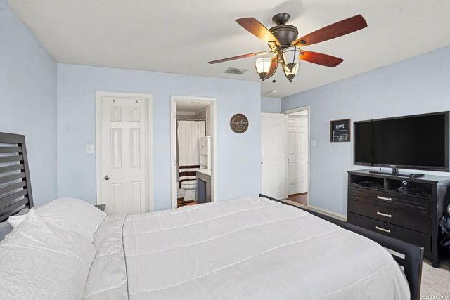 8707 Laguna Rio, San Antonio, TX 78251