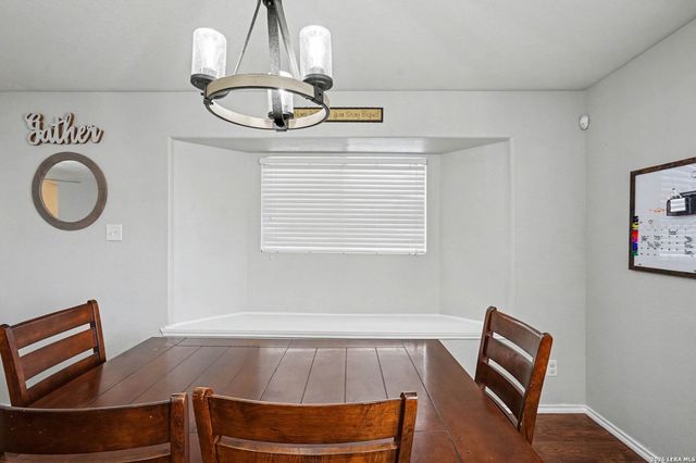 8707 Laguna Rio, San Antonio, TX 78251