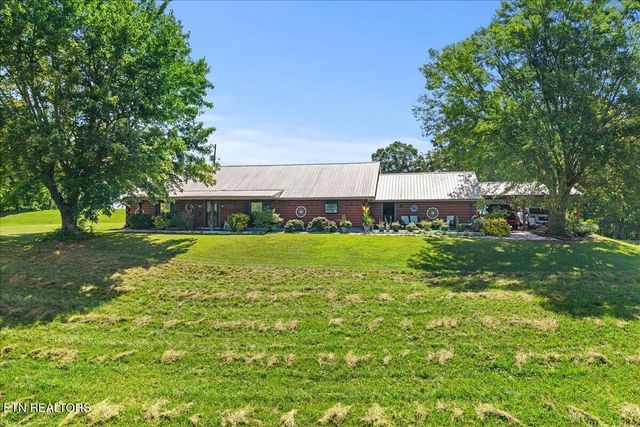 910 Reagan Valley Road, Tellico Plains, TN 37385