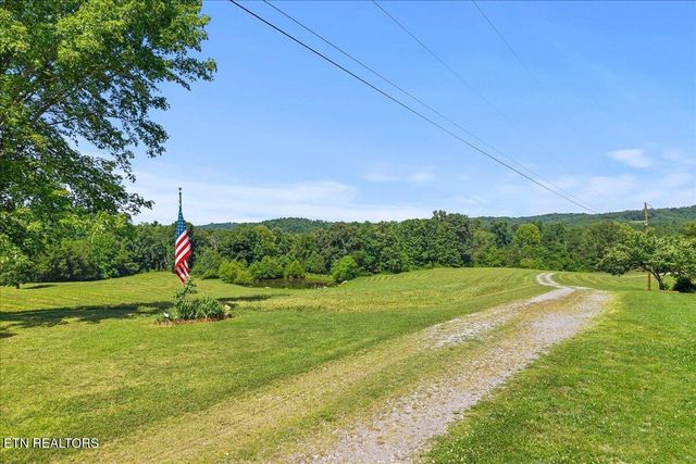 910 Reagan Valley Road, Tellico Plains, TN 37385