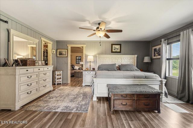 910 Reagan Valley Road, Tellico Plains, TN 37385