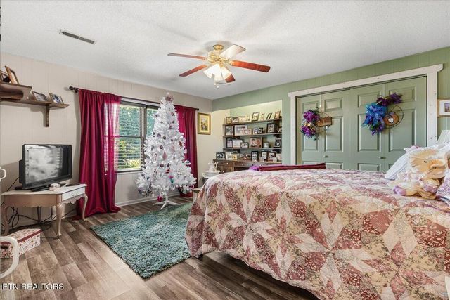 910 Reagan Valley Road, Tellico Plains, TN 37385