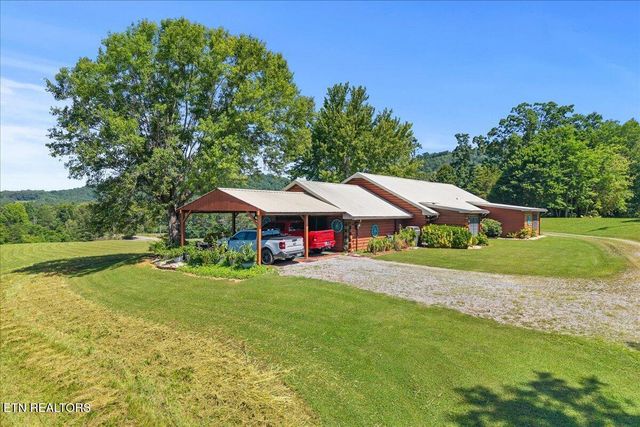 910 Reagan Valley Road, Tellico Plains, TN 37385