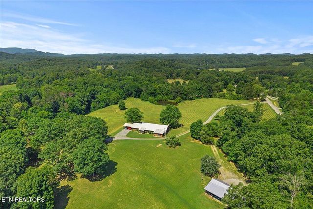 910 Reagan Valley Road, Tellico Plains, TN 37385