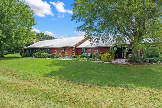 910 Reagan Valley Road, Tellico Plains, TN 37385