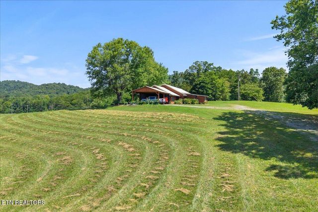 910 Reagan Valley Road, Tellico Plains, TN 37385