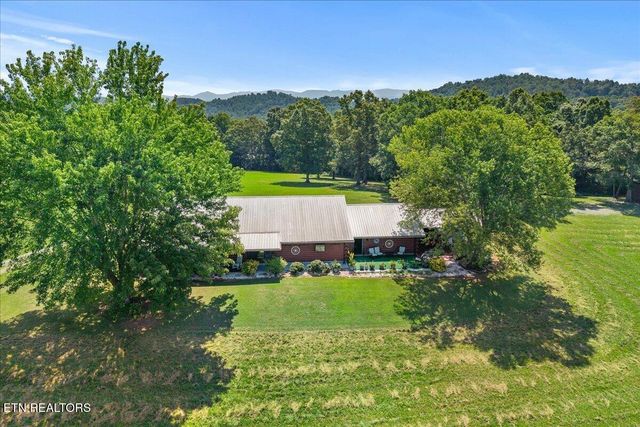 910 Reagan Valley Road, Tellico Plains, TN 37385