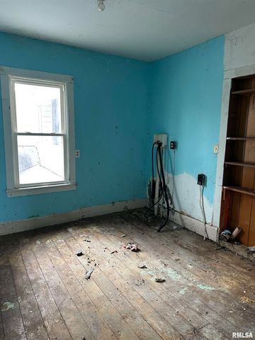 128 ASH Street, Canton, IL 61520