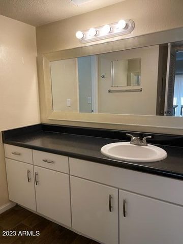 8055 E Thomas Road Unit D114, Scottsdale, AZ 85251