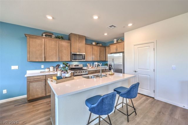 1032 PEACOCK PLUME Avenue, Henderson, NV 89011