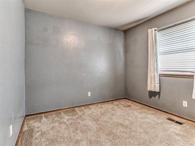 2905 N Henney Road, Choctaw, OK 73020