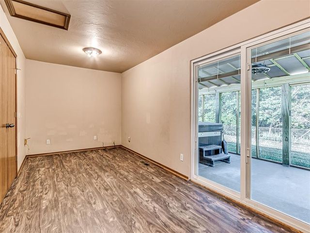 2905 N Henney Road, Choctaw, OK 73020