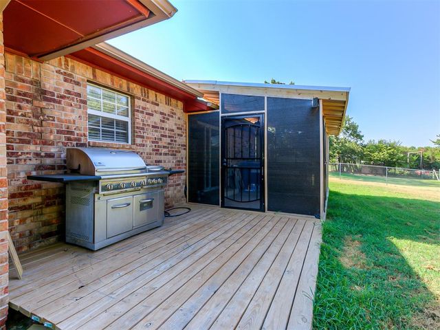 2905 N Henney Road, Choctaw, OK 73020
