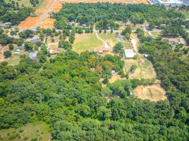 2905 N Henney Road, Choctaw, OK 73020