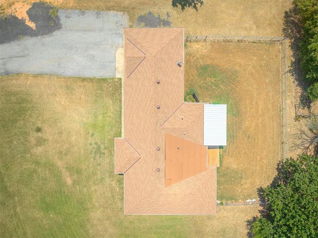 2905 N Henney Road, Choctaw, OK 73020