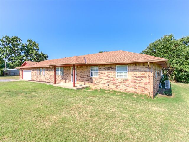 2905 N Henney Road, Choctaw, OK 73020