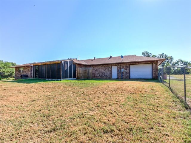 2905 N Henney Road, Choctaw, OK 73020