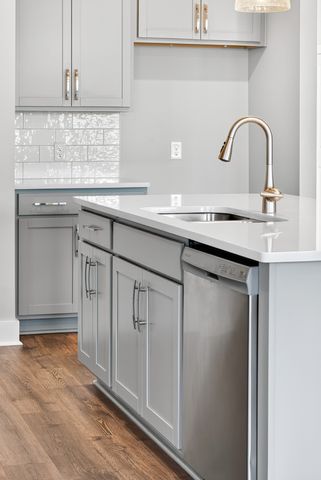 3920 Trinity Woods Rd, Columbia, TN 38401