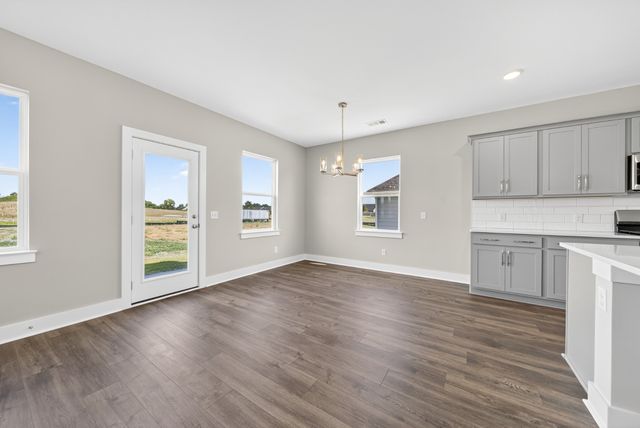 3920 Trinity Woods Rd, Columbia, TN 38401