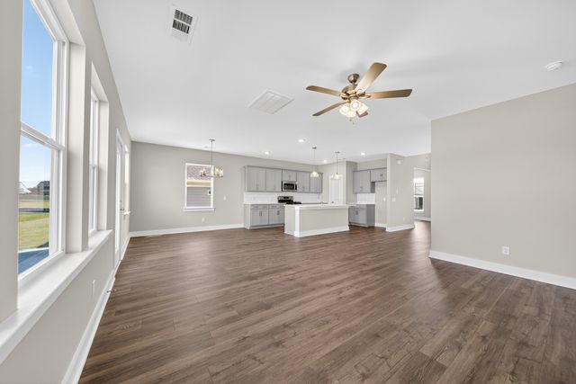 3920 Trinity Woods Rd, Columbia, TN 38401