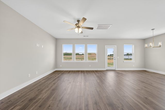 3920 Trinity Woods Rd, Columbia, TN 38401