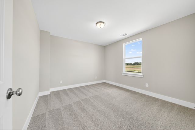 3920 Trinity Woods Rd, Columbia, TN 38401