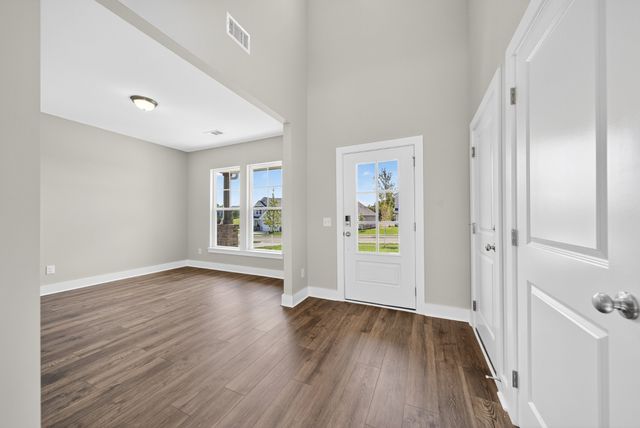 3920 Trinity Woods Rd, Columbia, TN 38401