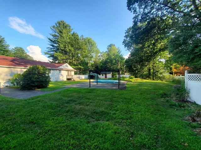 14 Lincoln Street, Pelham, NH 03076