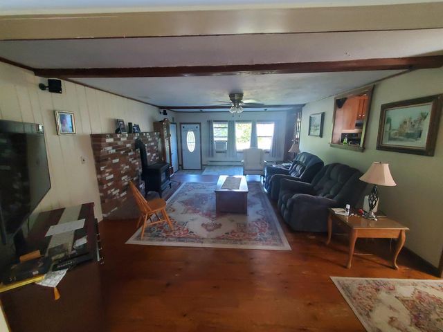 14 Lincoln Street, Pelham, NH 03076