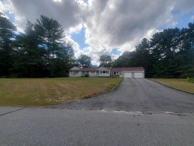 14 Lincoln Street, Pelham, NH 03076