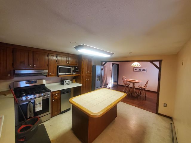 14 Lincoln Street, Pelham, NH 03076