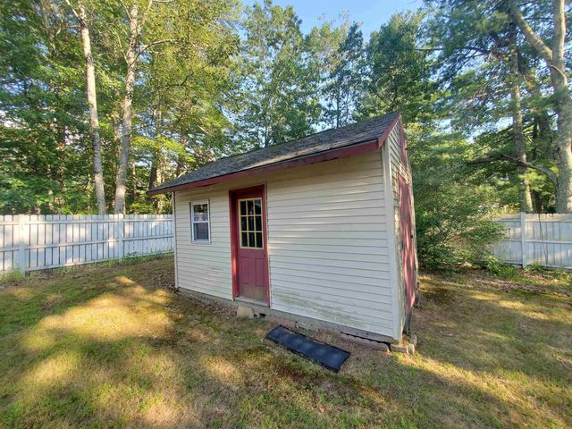 14 Lincoln Street, Pelham, NH 03076