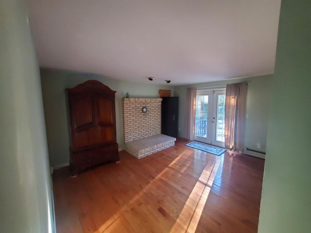 14 Lincoln Street, Pelham, NH 03076
