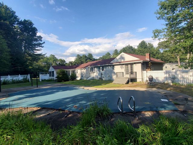 14 Lincoln Street, Pelham, NH 03076
