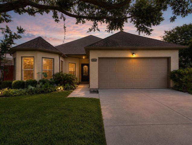 1811 Emerald Green Drive, Houston, TX 77094