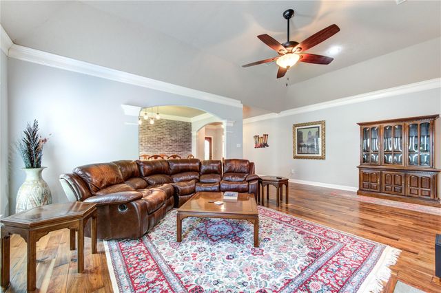 1811 Emerald Green Drive, Houston, TX 77094