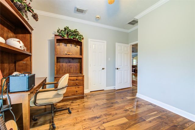 1811 Emerald Green Drive, Houston, TX 77094