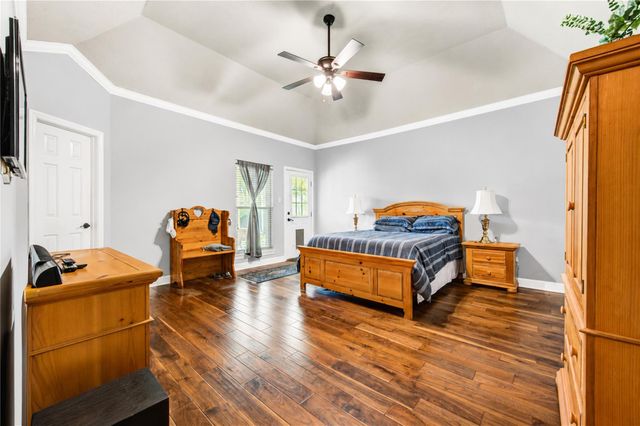 1811 Emerald Green Drive, Houston, TX 77094
