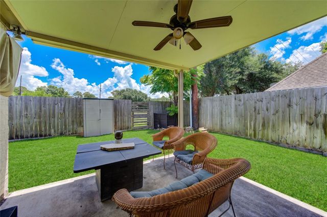 1811 Emerald Green Drive, Houston, TX 77094