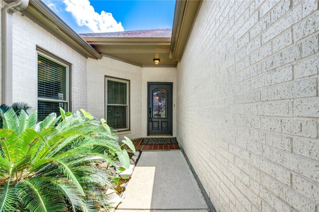 1811 Emerald Green Drive, Houston, TX 77094