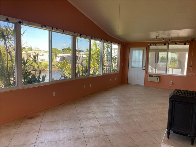 724 BLACKBURN BOULEVARD, North Port, FL 34287