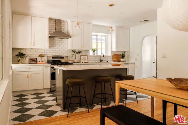 3739 Virginia Road, Los Angeles, CA 90016
