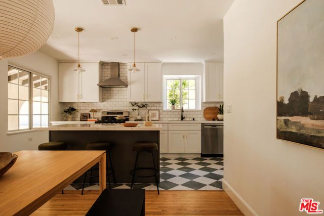 3739 Virginia Road, Los Angeles, CA 90016