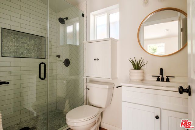 3739 Virginia Road, Los Angeles, CA 90016