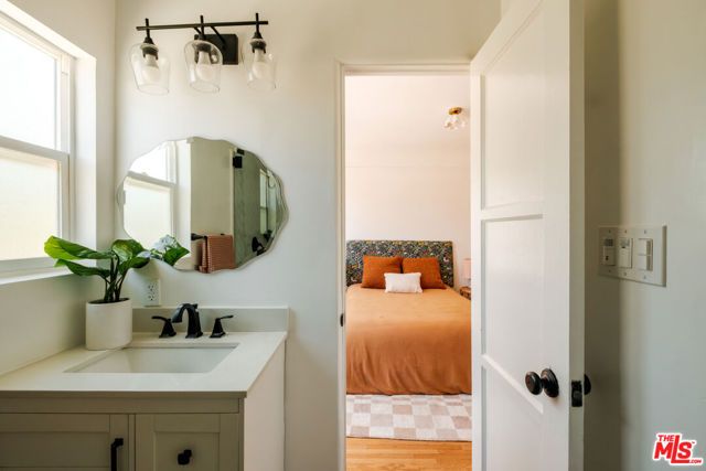 3739 Virginia Road, Los Angeles, CA 90016